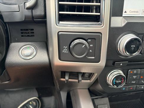 Used 2018 Ford F250 Platinum w/ Platinum Ultimate Package AWD/4WD image 31