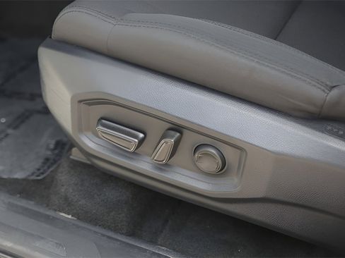 Used 2025 Toyota Sequoia SR5 image 9