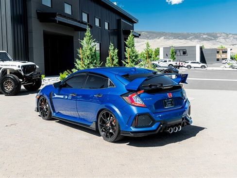 Used 2018 Honda Civic Type R image 8