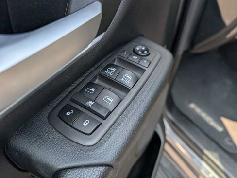 Used 2021 RAM 1500 Big Horn AWD/4WD image 9