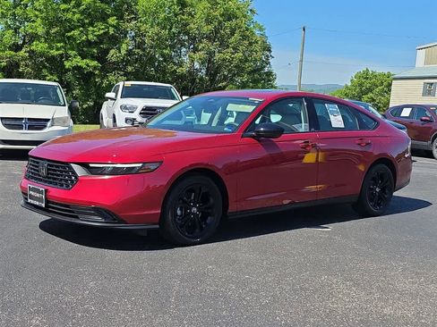 Certified 2025 Honda Accord SE image 8