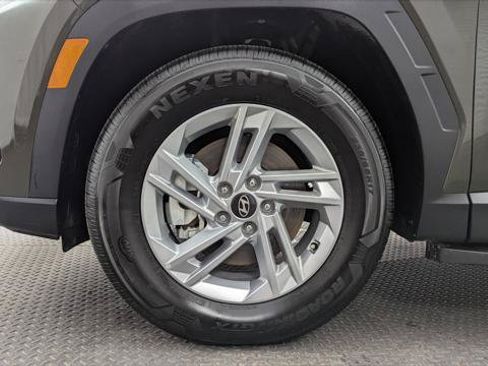 Used 2025 Hyundai Tucson SE FWD image 30