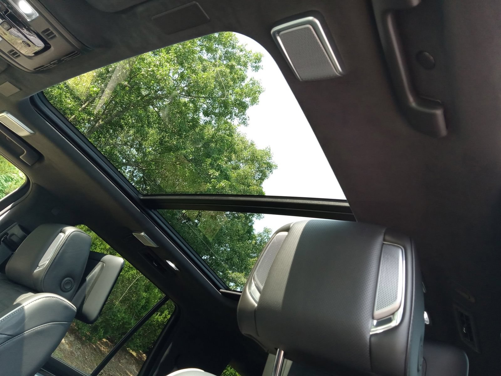 Certified 2025 Cadillac Escalade V AWD/4WD image 11