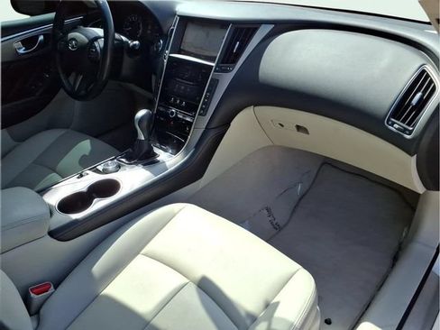 Used 2016 INFINITI Q50 3.0t Premium w/ Driver Assistance Package AWD/4WD image 22