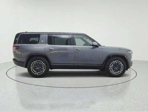 Used 2025 Rivian R1S Adventure Dual AWD/4WD image 4