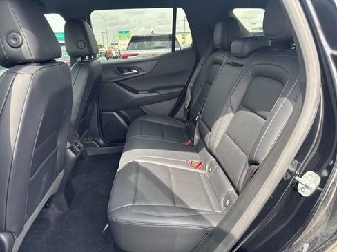 Used 2025 Chevrolet Equinox LT w/ Convenience Package II FWD image 22