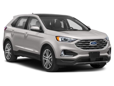 Used 2019 Ford Edge Titanium image 16