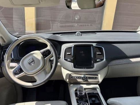 Used 2023 Volvo XC90 T8 Ultimate w/ Protection Package Premier AWD/4WD image 3