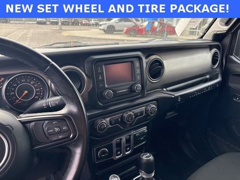 Used 2020 Jeep Wrangler Sport image 18