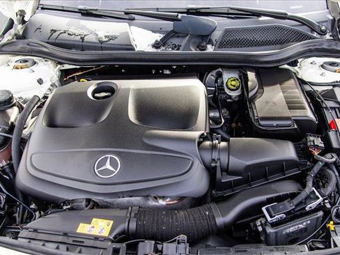 Used 2018 Mercedes-Benz CLA 250 4MATIC image 27