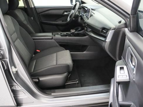 Used 2024 Nissan Rogue SV FWD image 37