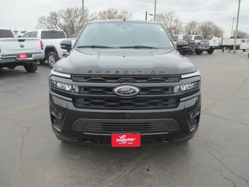 Used 2024 Ford Expedition Max Limited image 11
