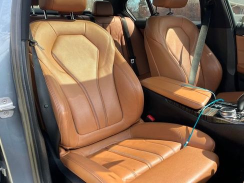 Used 2019 BMW 530i xDrive w/ Premium Package image 20