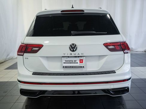 Used 2024 Volkswagen Tiguan SE R-Line FWD image 5