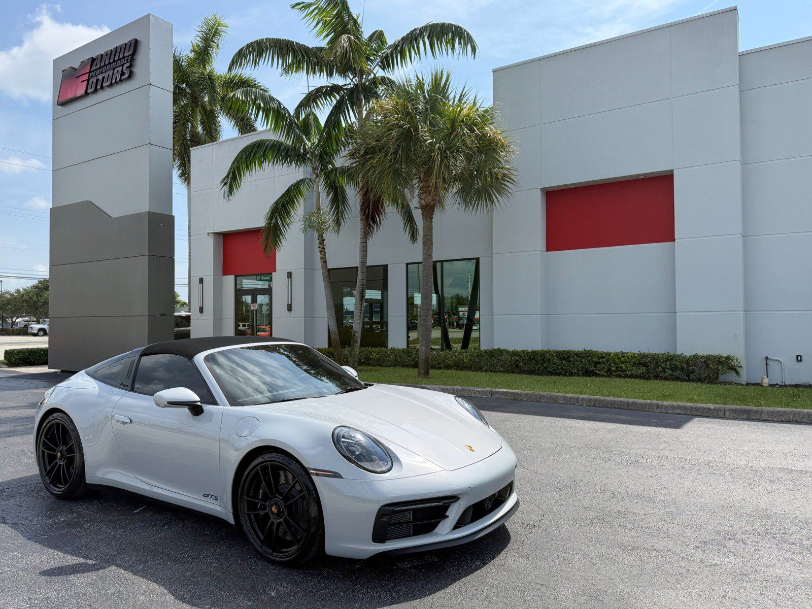 Used 2024 Porsche 911 Targa 4 GTS AWD/4WD image 40