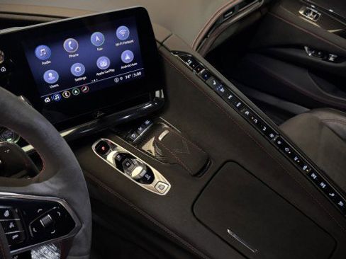 Used 2023 Chevrolet Corvette Stingray Premium Cpe w/ Z51 Performance Package image 4