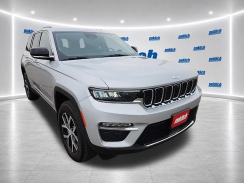 Used 2023 Jeep Grand Cherokee Limited w/ Luxury Tech Group II AWD/4WD image 7