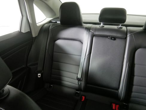 Certified 2022 Volkswagen Jetta SE w/ Panoramic Sunroof Package image 12