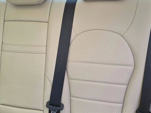 Used 2018 Mercedes-Benz C 300 4MATIC Sedan image 14