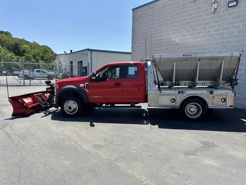 Used 2019 Ford F550 4x4 SuperCab Super Duty w/ XL Value Package image 4