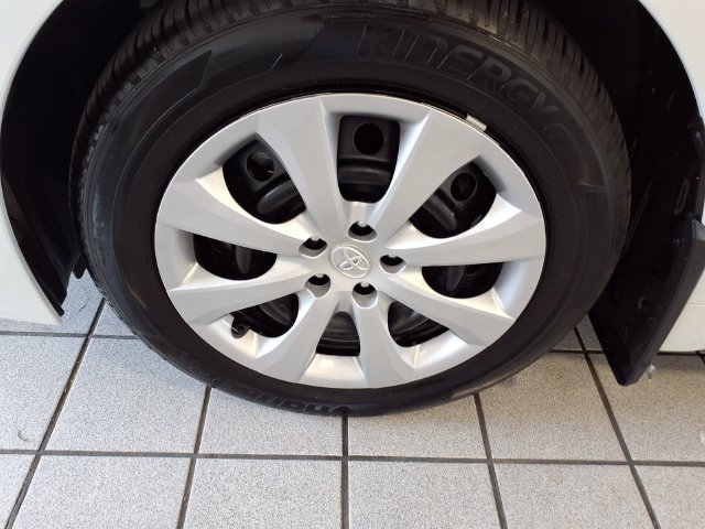 Used 2026 Toyota Corolla LE FWD image 5