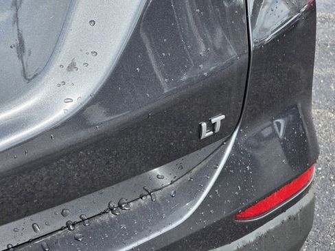 Used 2023 Chevrolet Equinox LT image 12