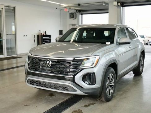 New 2026 Volkswagen Atlas Cross Sport SE image 3