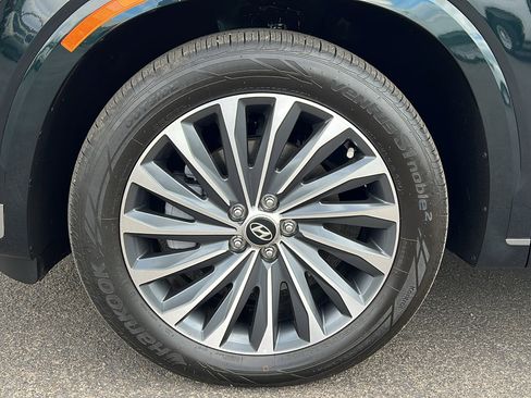 Used 2024 Hyundai Palisade Calligraphy image 10