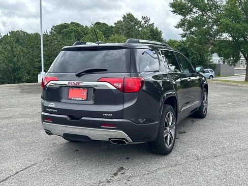 Used 2019 GMC Acadia Denali w/ Technology Package AWD/4WD image 5