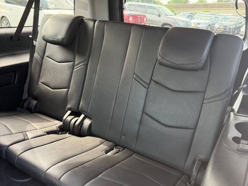 Used 2018 Cadillac Escalade ESV Premium Luxury AWD/4WD image 14