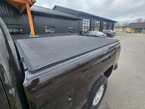 Used 2018 Chevrolet Silverado 1500 LT image 18