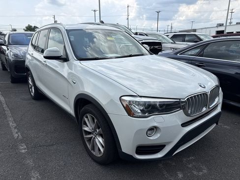 Used 2017 BMW X3 xDrive28i AWD/4WD image 3