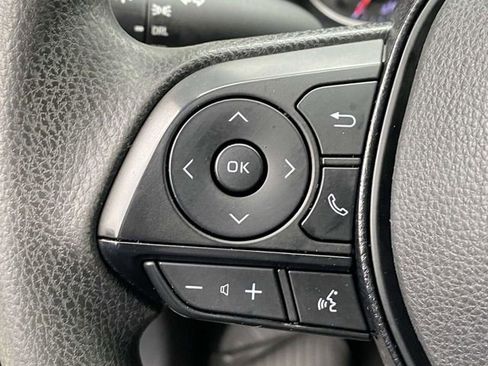 Used 2020 Toyota RAV4 LE image 23