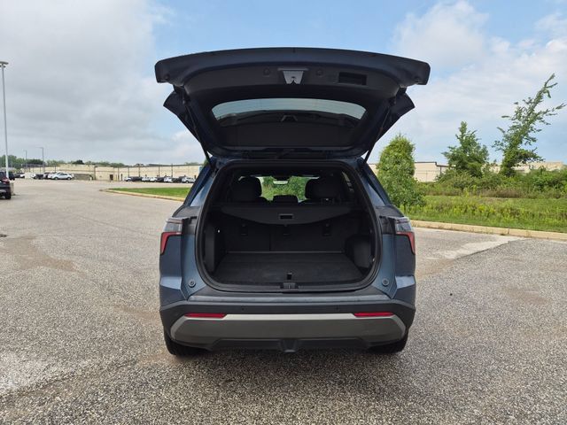 Certified 2025 Chevrolet Equinox LT w/ Safety and Technology Package AWD/4WD image 11