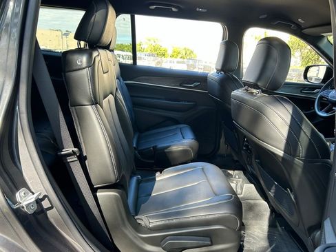 New 2025 Jeep Grand Cherokee L Limited w/ Black Appearance Package image 35