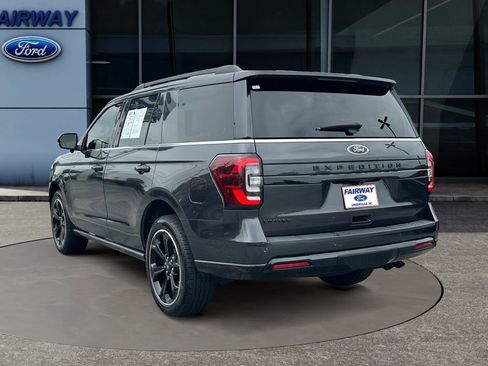 Used 2023 Ford Expedition Limited AWD/4WD image 4