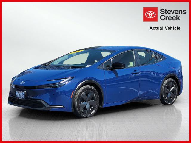 Certified 2023 Toyota Prius LE FWD image 1