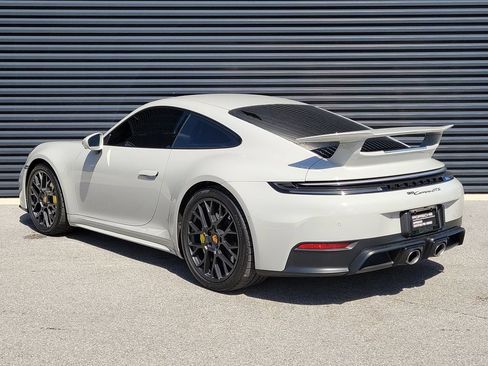 Certified 2025 Porsche 911 Carrera GTS RWD image 3