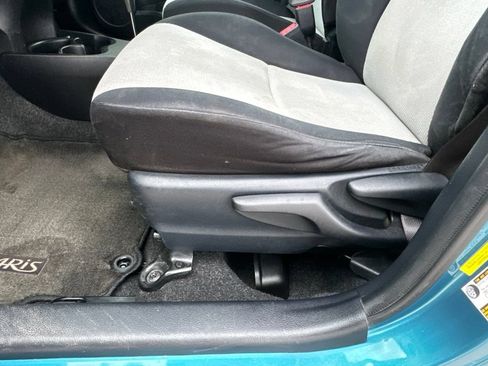 Used 2012 Toyota Yaris LE FWD image 13