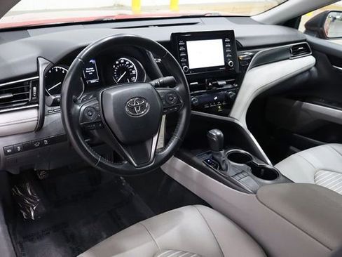 Used 2023 Toyota Camry SE image 21