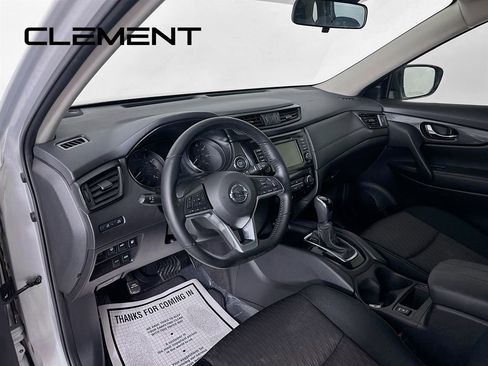 Used 2020 Nissan Rogue SV image 10