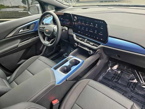 New 2026 Chevrolet Equinox EV LT AWD/4WD image 10