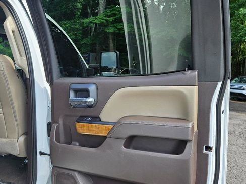 Used 2017 GMC Sierra 3500 SLT w/ Duramax Plus Package image 28