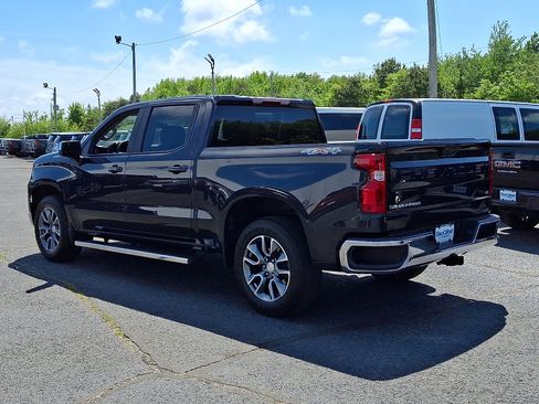 Used 2024 Chevrolet Silverado 1500 LT AWD/4WD image 5