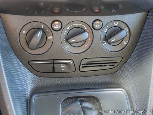 Used 2016 Ford Transit Connect XLT image 19