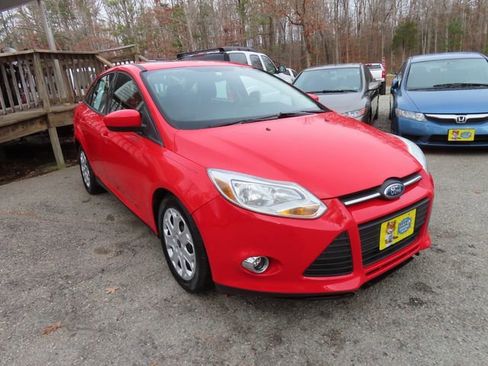 Used 2012 Ford Focus SE image 4