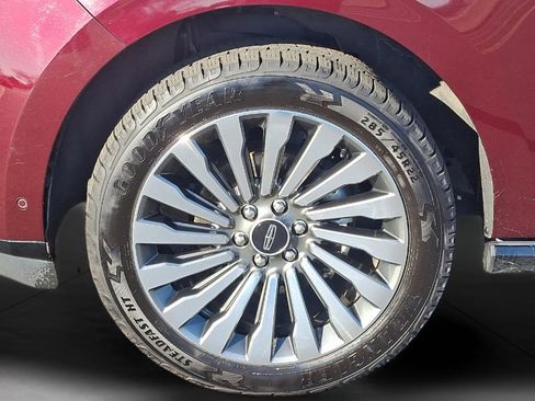 Used 2019 Lincoln Navigator Reserve image 10