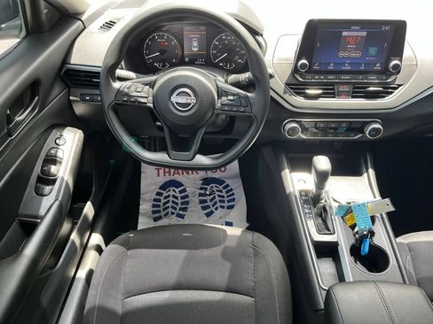 Used 2025 Nissan Altima 2.5 S FWD image 11