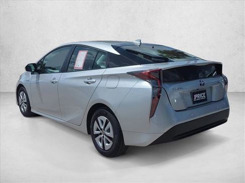 Certified 2018 Toyota Prius Three FWD image 7