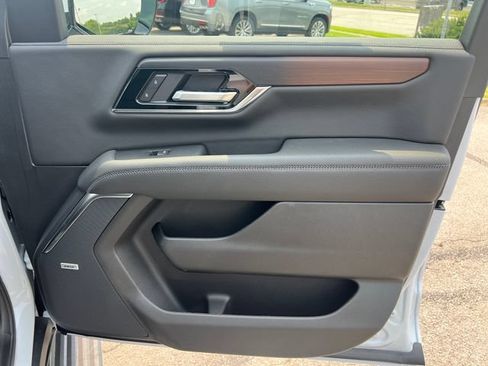 New 2026 GMC Yukon XL Denali w/ Sun & Power Step Package AWD/4WD image 15